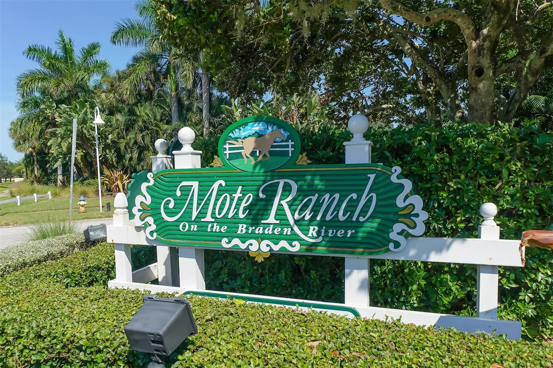5939 Sandstone Avenue Sarasota FL 34243
