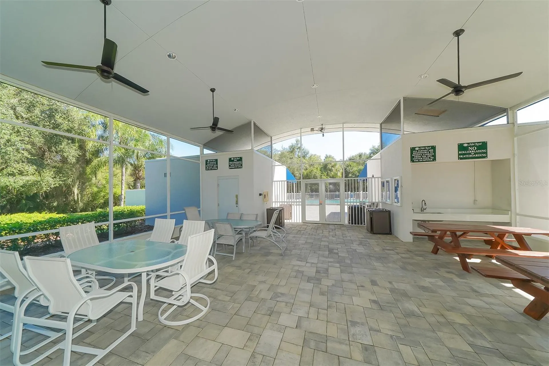 5939 Sandstone Avenue Sarasota FL 34243