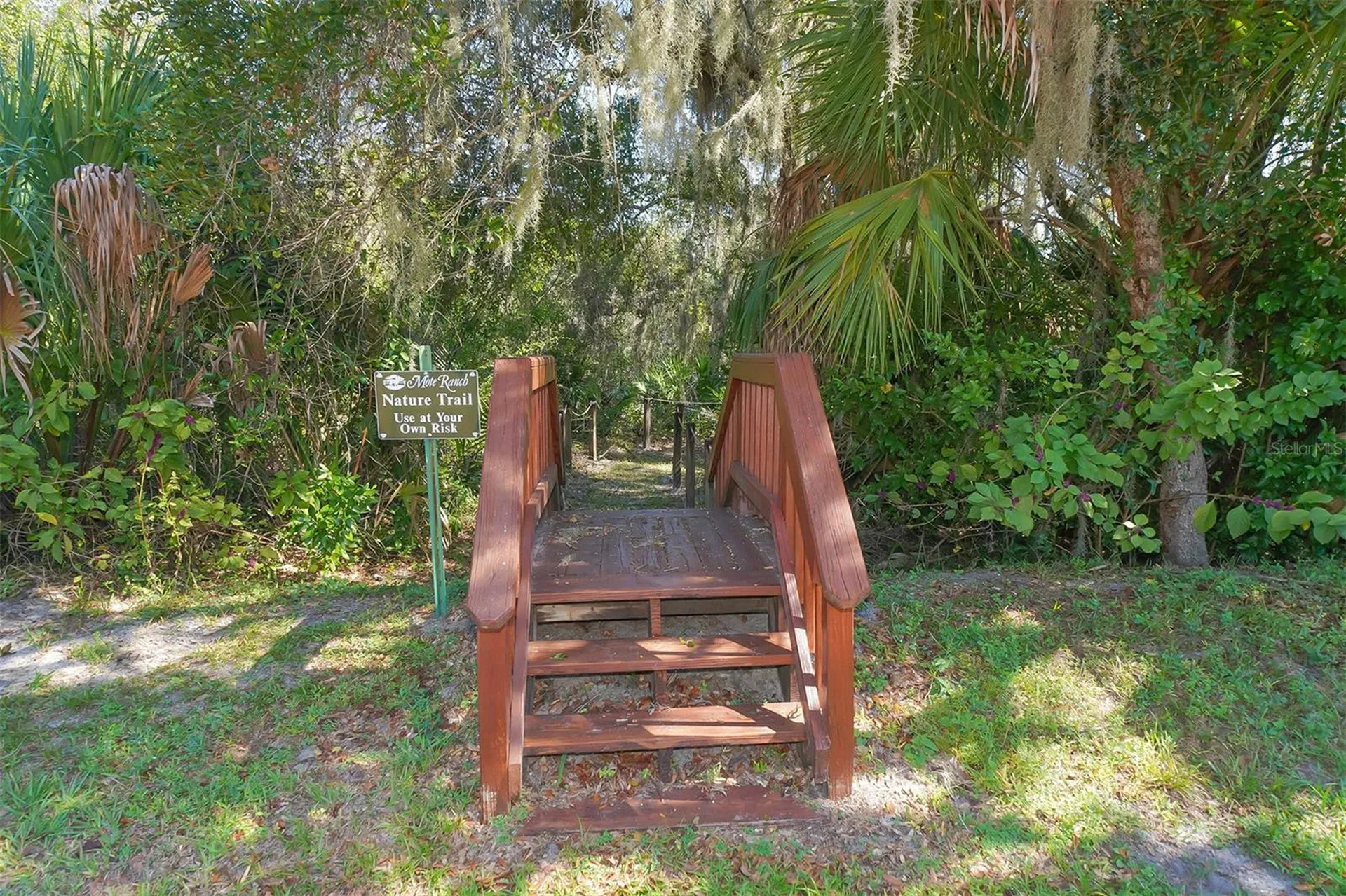5939 Sandstone Avenue Sarasota FL 34243