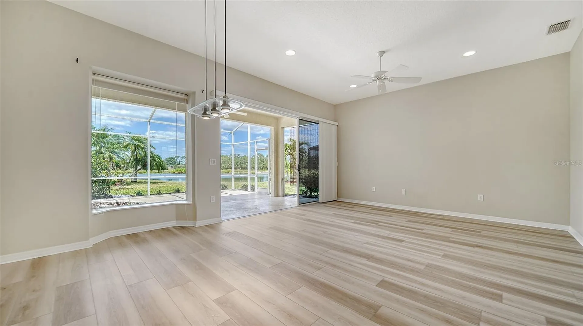 5939 Sandstone Avenue Sarasota FL 34243