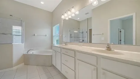5939 Sandstone Avenue Sarasota FL 34243
