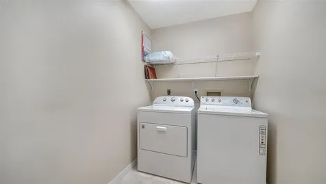 5939 Sandstone Avenue Sarasota FL 34243