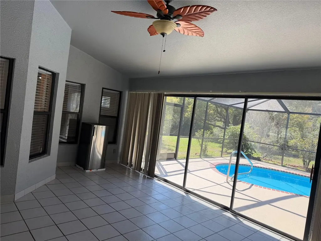 994 E Crown Of Roses Loop Inverness FL 34453