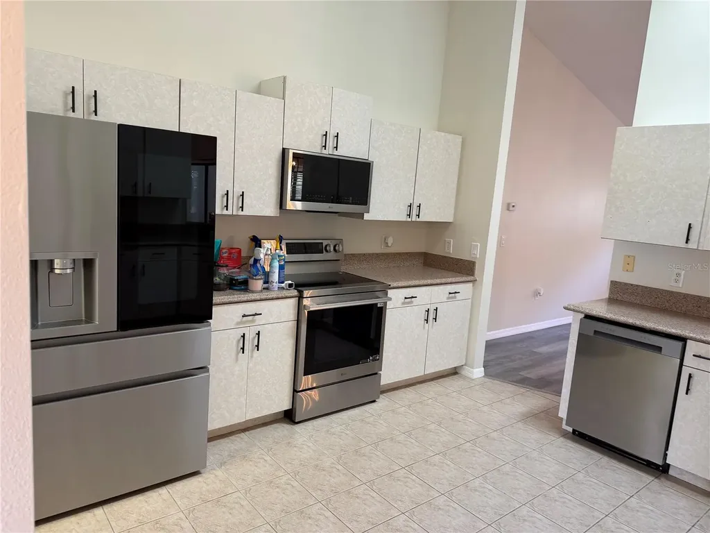 994 E Crown Of Roses Loop Inverness FL 34453