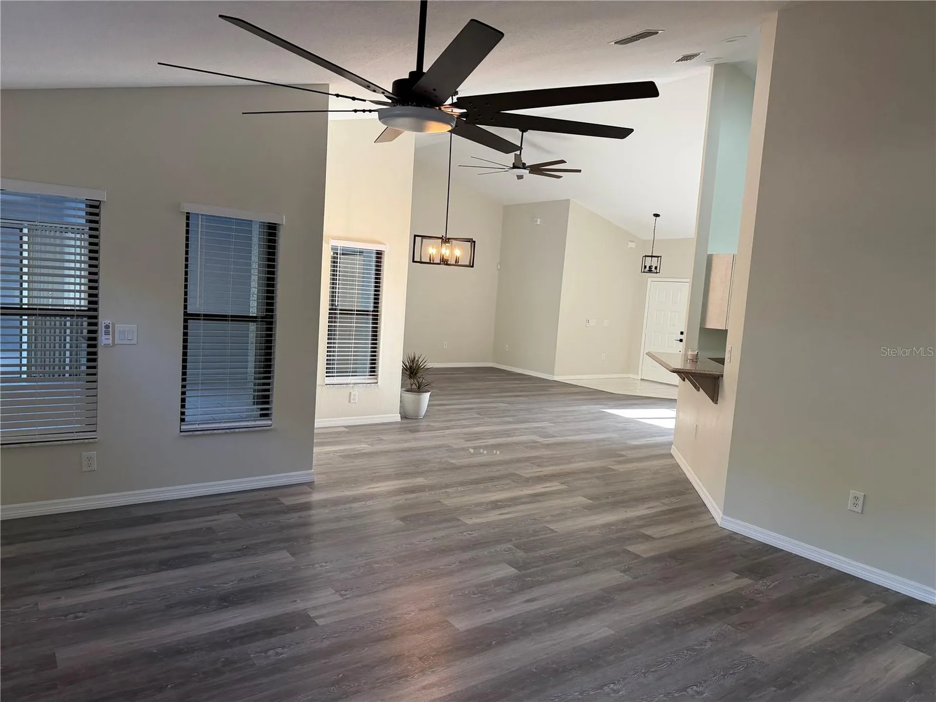994 E Crown Of Roses Loop Inverness FL 34453