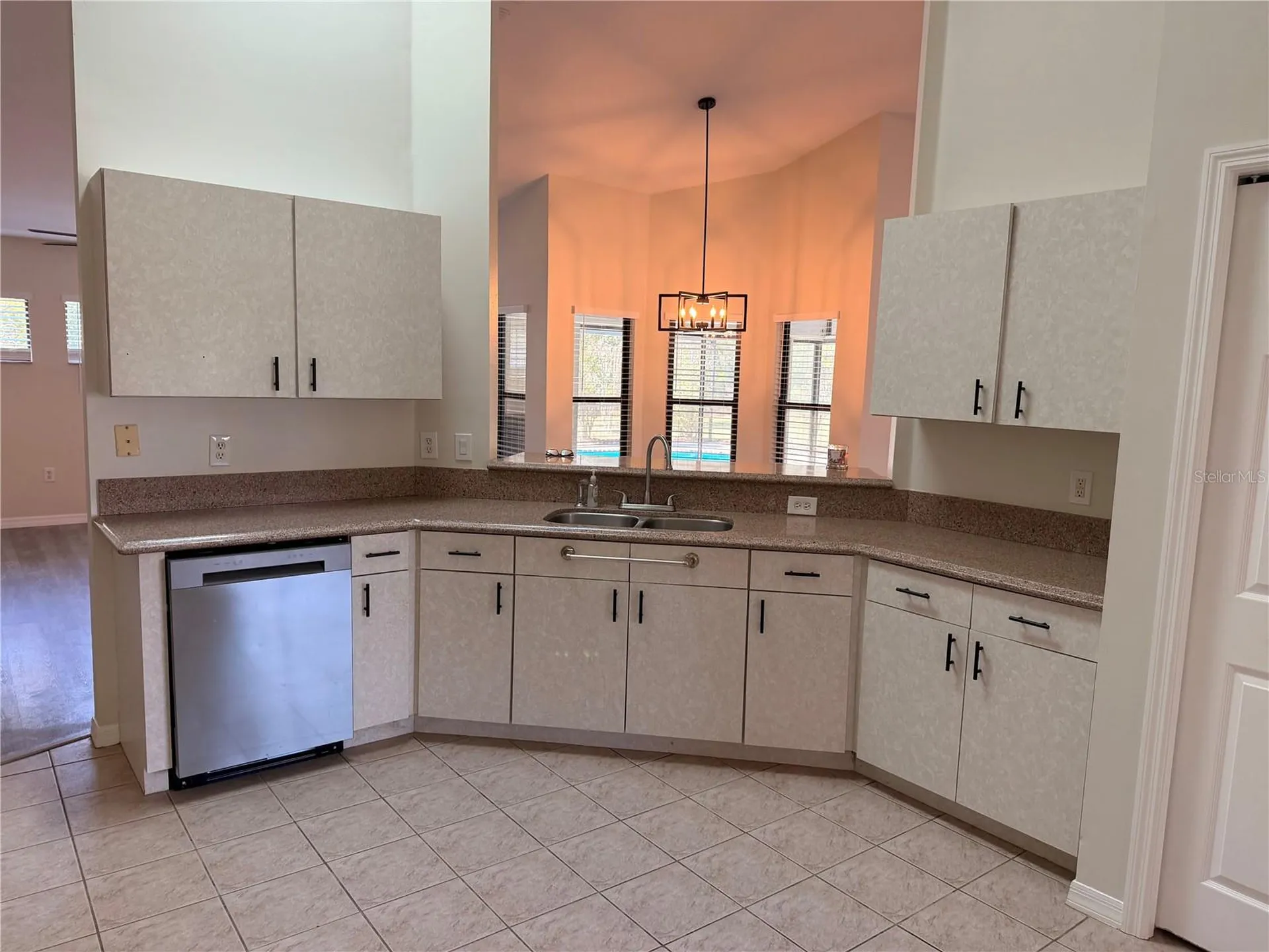 994 E Crown Of Roses Loop Inverness FL 34453