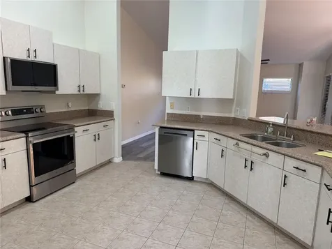 994 E Crown Of Roses Loop Inverness FL 34453