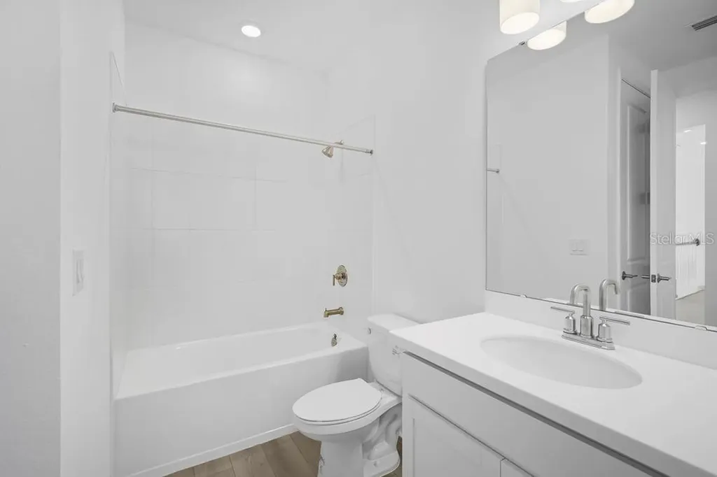 2120 Babbling Brook Boulevard Auburndale FL 33823