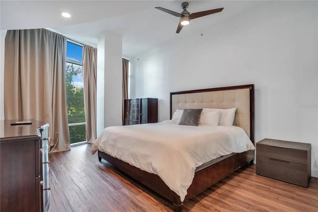 525 E Jackson Street Orlando FL 32801
