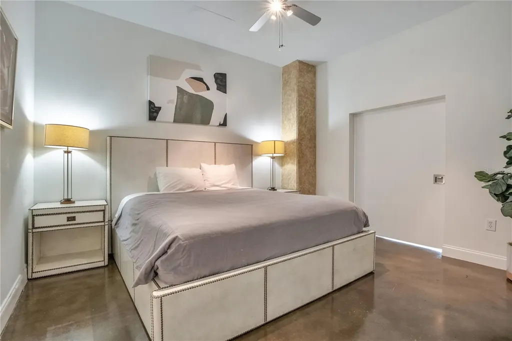 525 E Jackson Street Orlando FL 32801