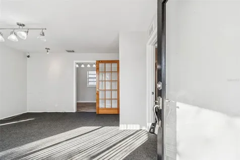 801 49th Street N St Petersburg FL 33710