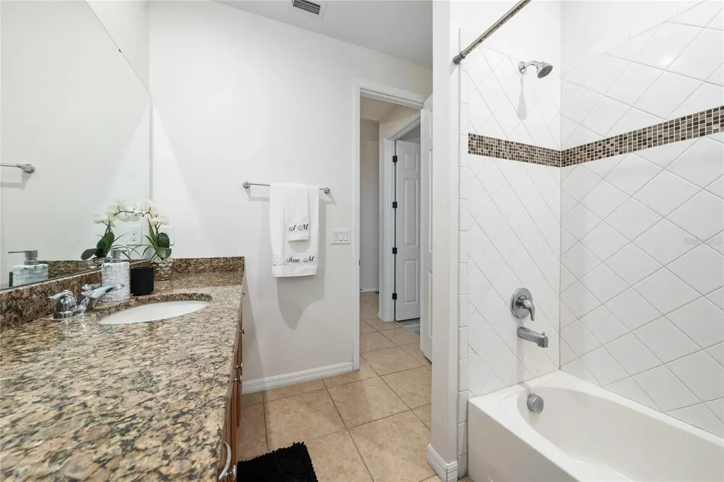 2121 Avian Loop Kissimmee FL 34741