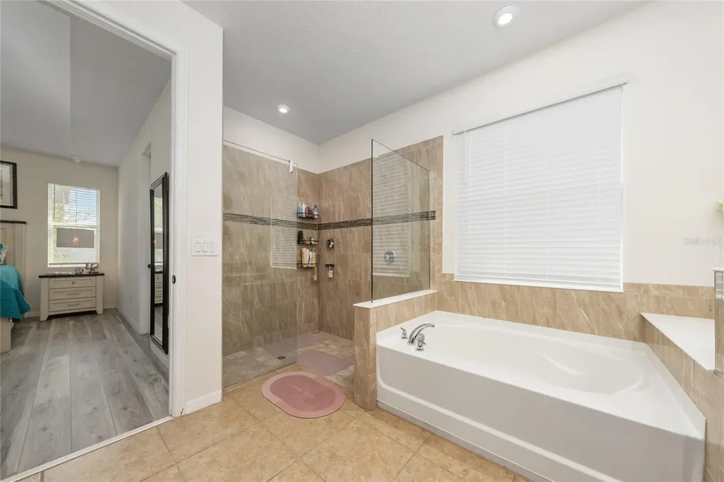 2121 Avian Loop Kissimmee FL 34741