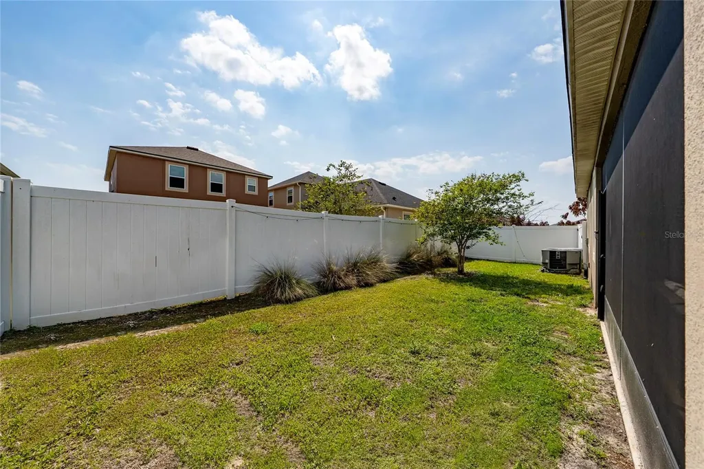 2121 Avian Loop Kissimmee FL 34741