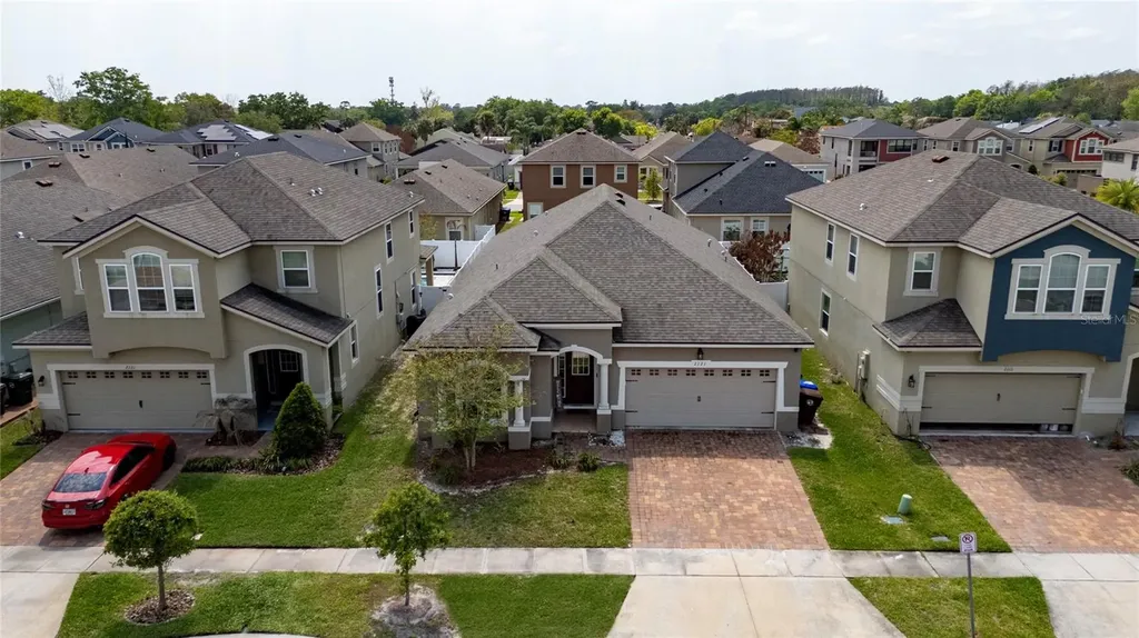 2121 Avian Loop Kissimmee FL 34741