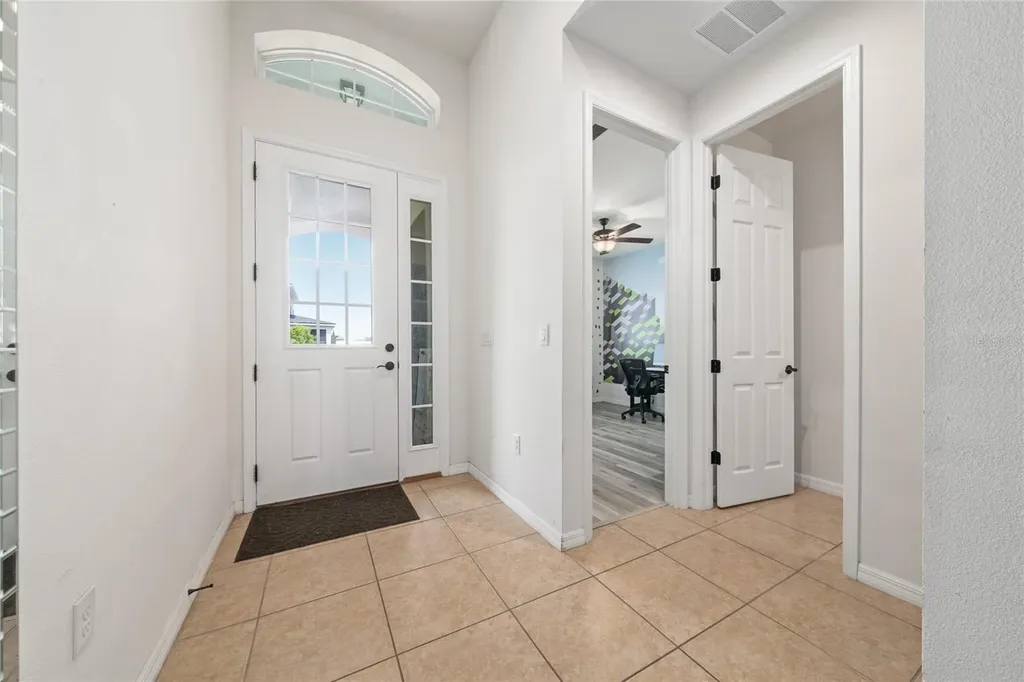 2121 Avian Loop Kissimmee FL 34741