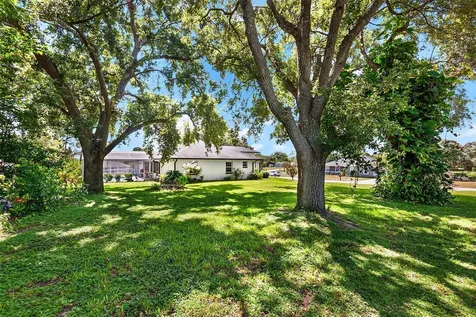 2861 Pond View Drive Haines City FL 33844