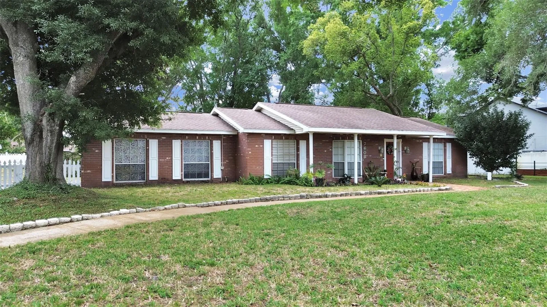7608 Barry Road Tampa FL 33615