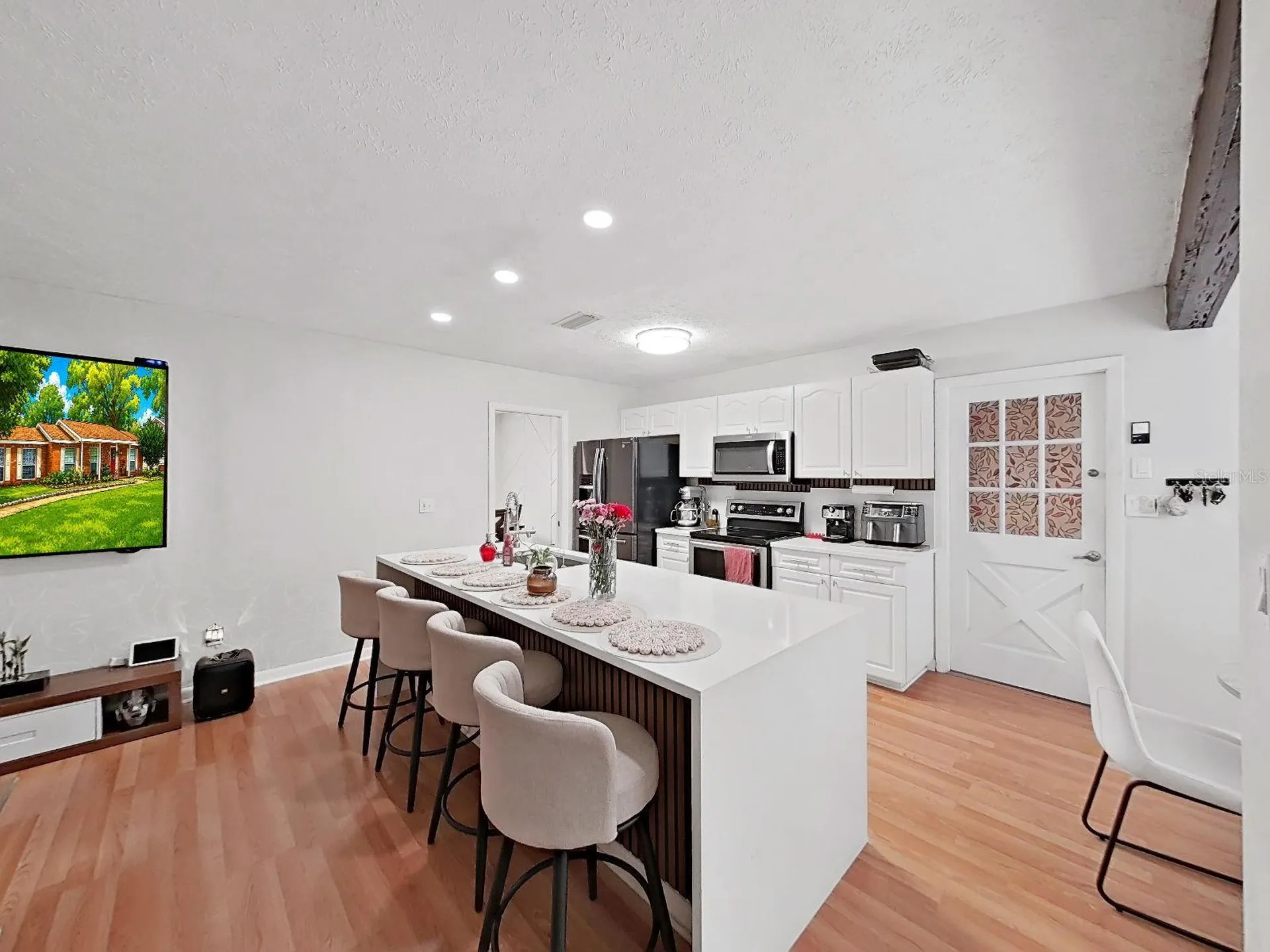 7608 Barry Road Tampa FL 33615