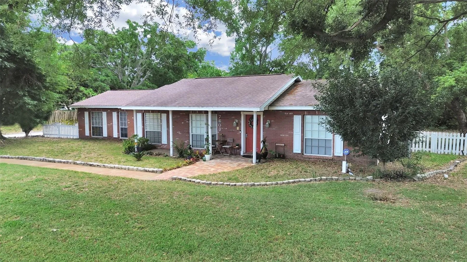 7608 Barry Road Tampa FL 33615