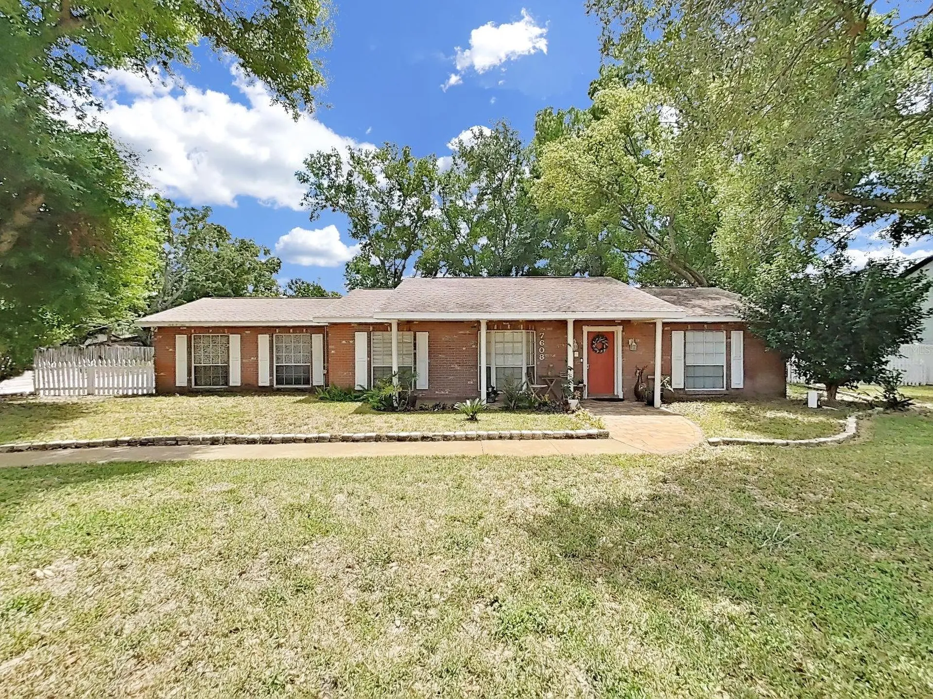 7608 Barry Road Tampa FL 33615