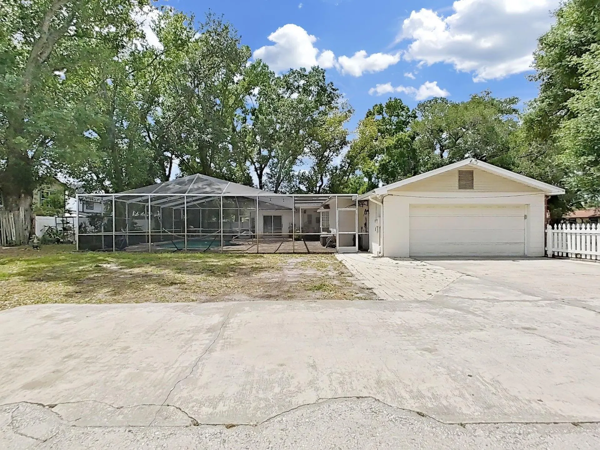7608 Barry Road Tampa FL 33615