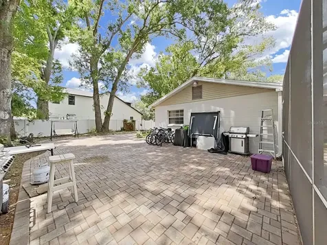 7608 Barry Road Tampa FL 33615