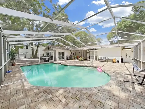 7608 Barry Road Tampa FL 33615