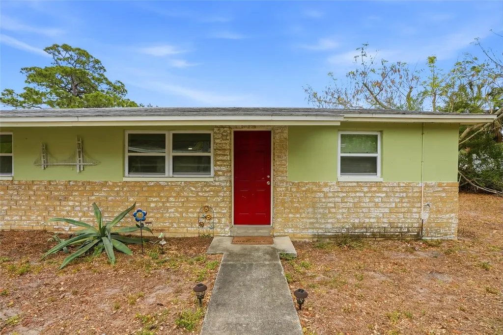 8040 47th Avenue N St Petersburg FL 33709