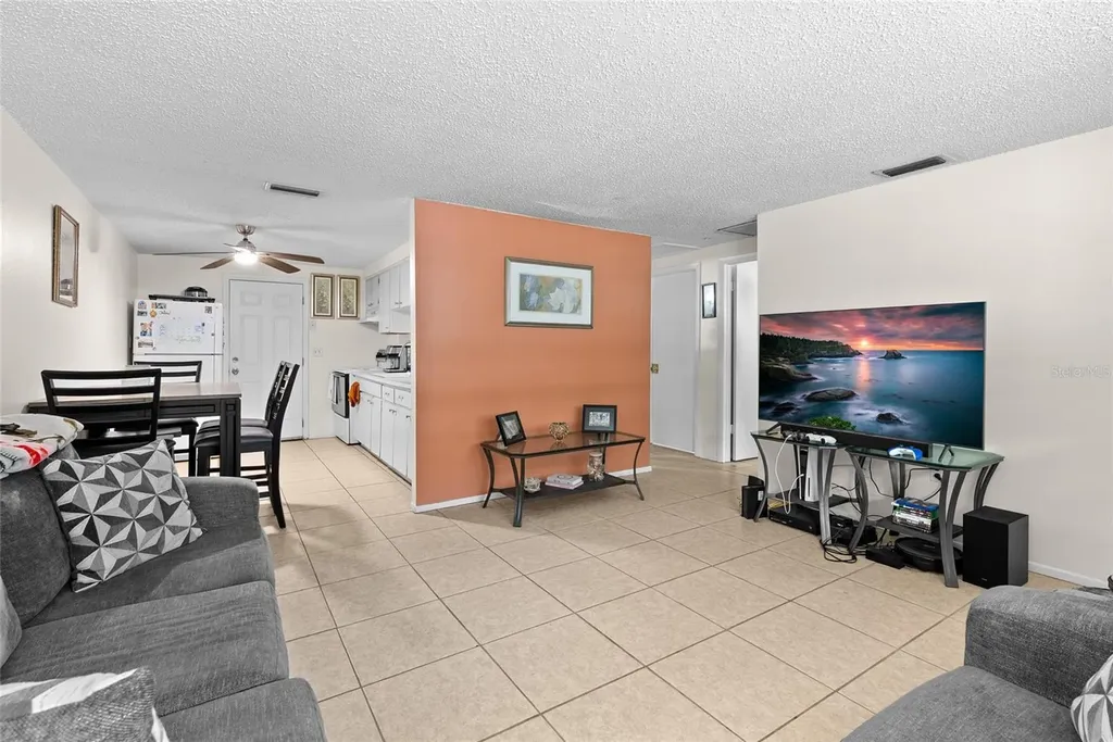 8040 47th Avenue N St Petersburg FL 33709