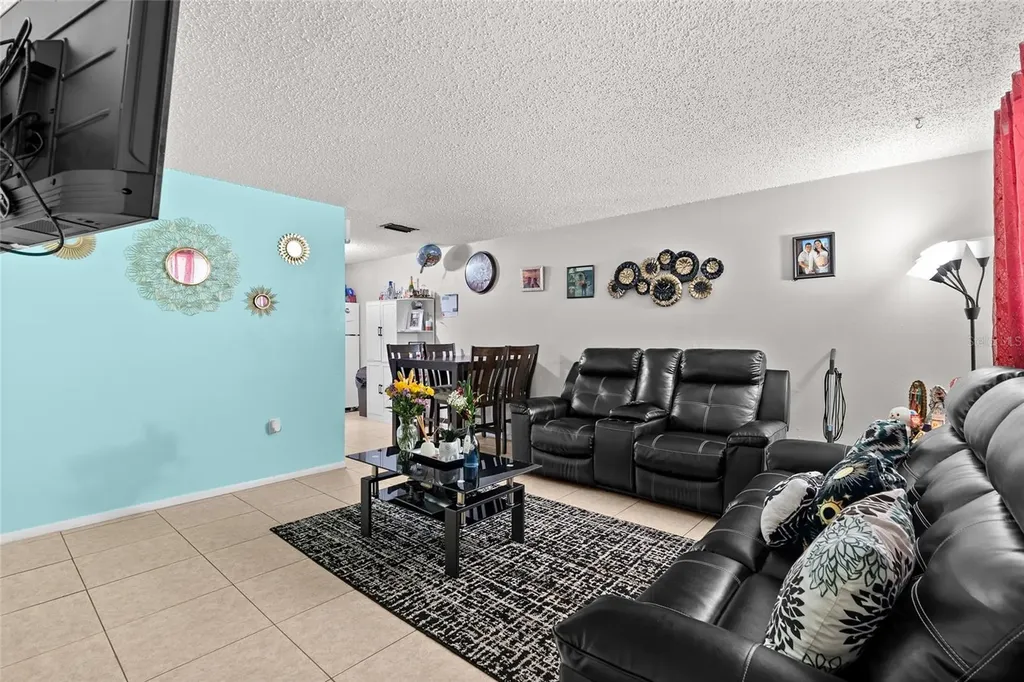 8040 47th Avenue N St Petersburg FL 33709