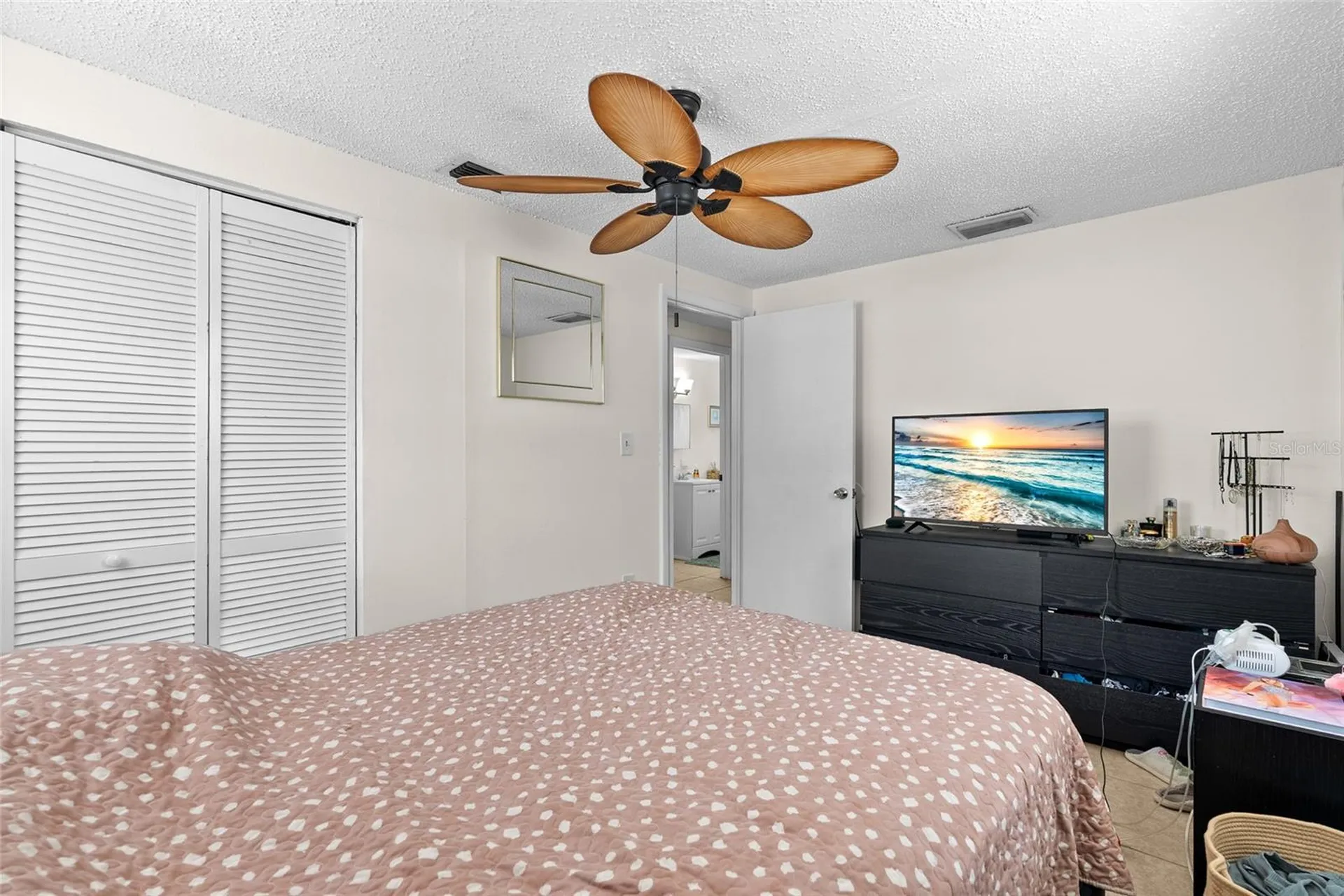 8040 47th Avenue N St Petersburg FL 33709