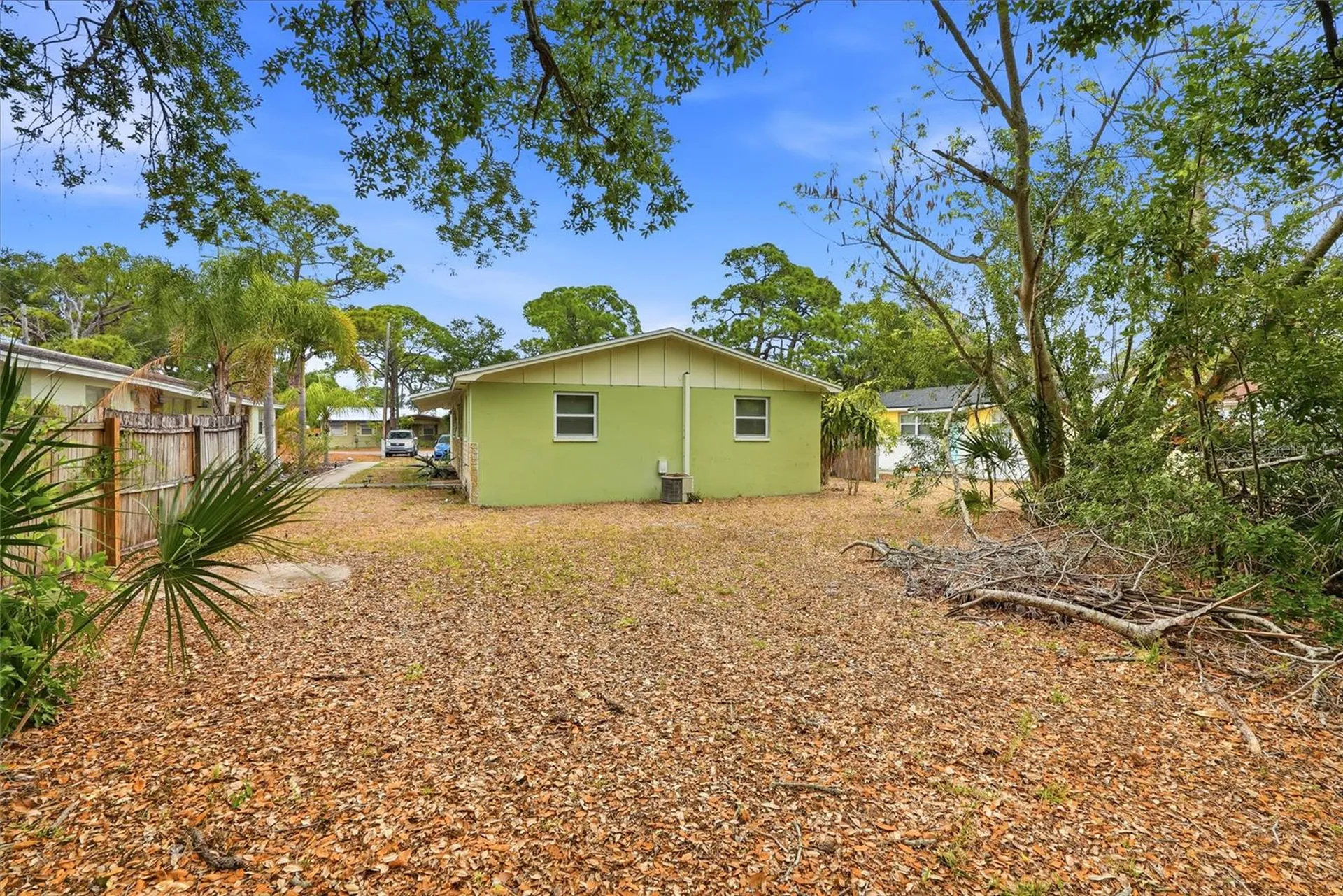8040 47th Avenue N St Petersburg FL 33709