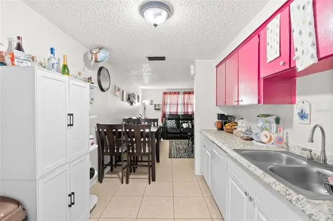 8040 47th Avenue N St Petersburg FL 33709