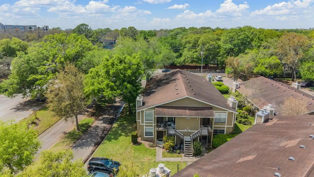 4208 Winding Moss Trail Tampa FL 33613