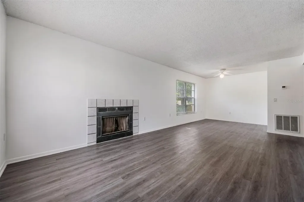 4208 Winding Moss Trail Tampa FL 33613