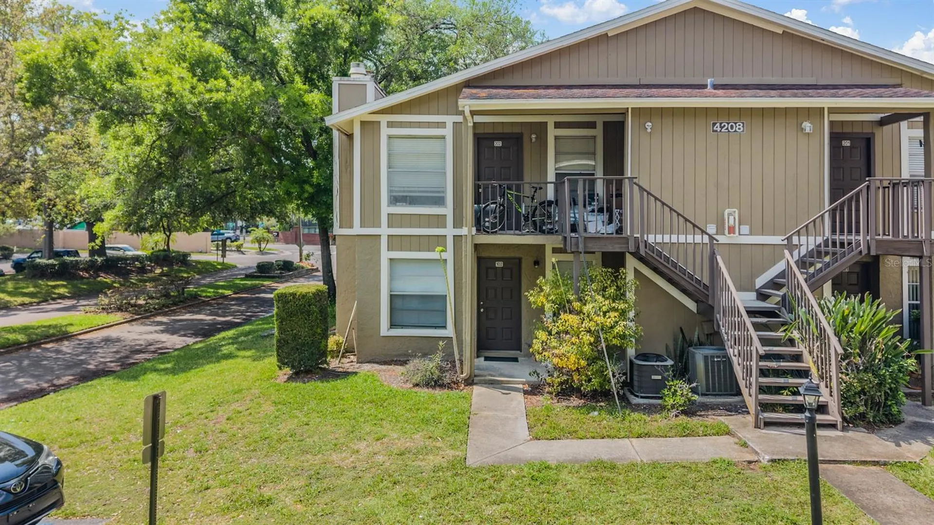 4208 Winding Moss Trail Tampa FL 33613