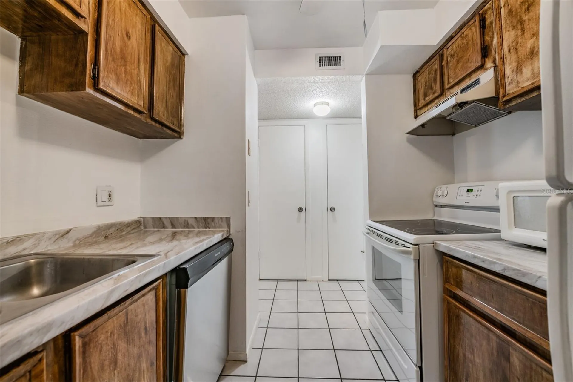4208 Winding Moss Trail Tampa FL 33613