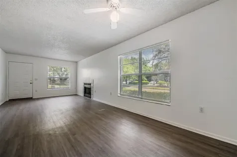 4208 Winding Moss Trail Tampa FL 33613