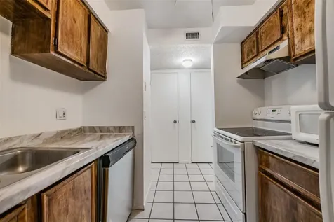 4208 Winding Moss Trail Tampa FL 33613