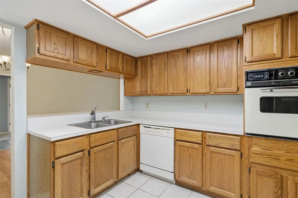 6068 W Douneray Loop Crystal River FL 34429