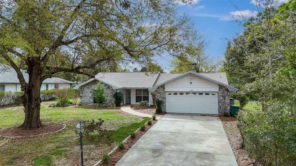 6068 W Douneray Loop Crystal River FL 34429