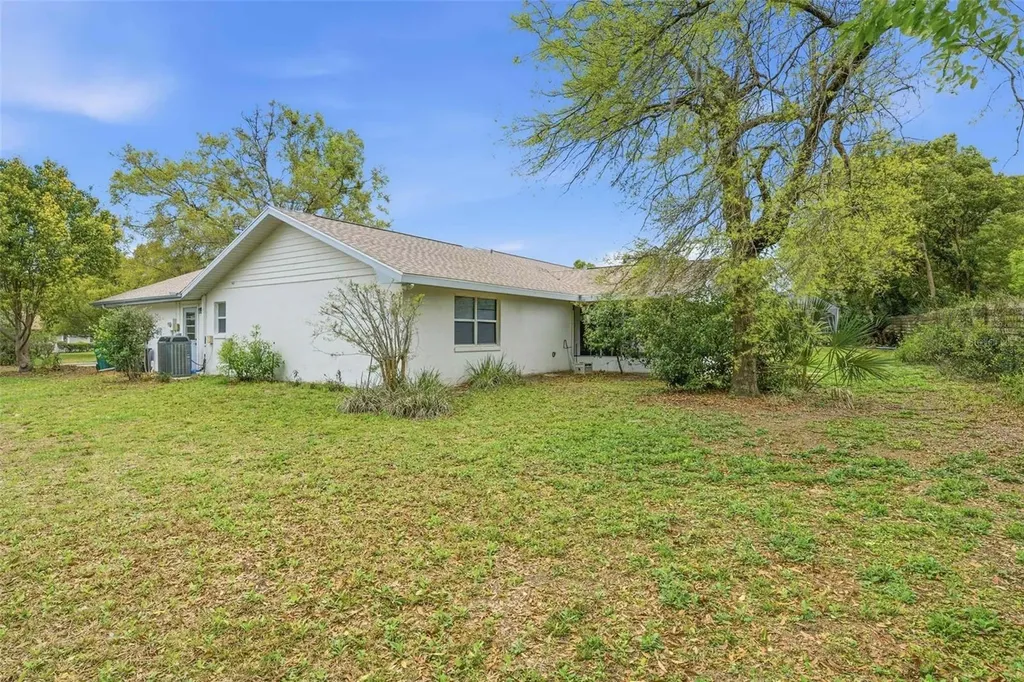 6068 W Douneray Loop Crystal River FL 34429