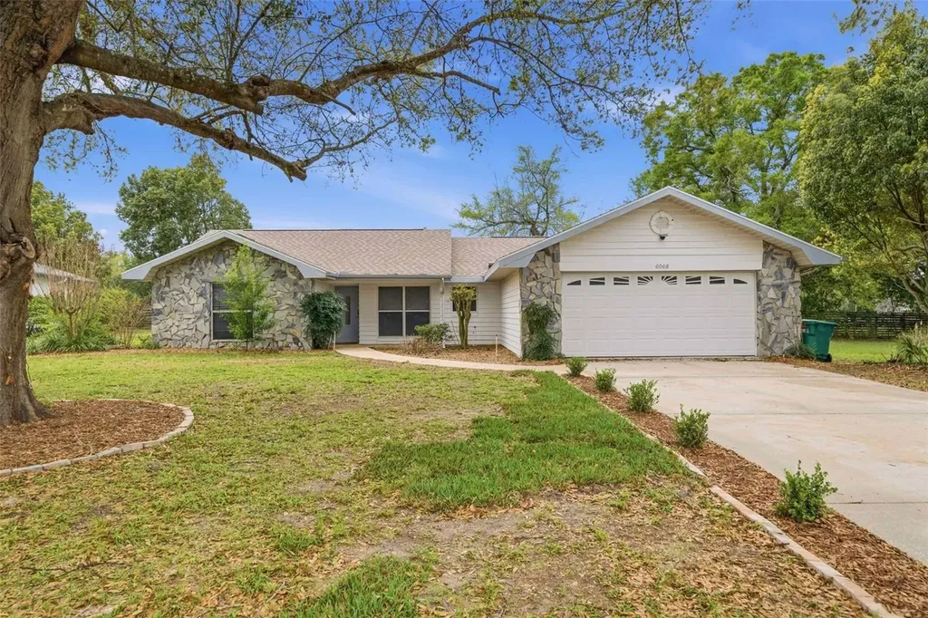 6068 W Douneray Loop Crystal River FL 34429