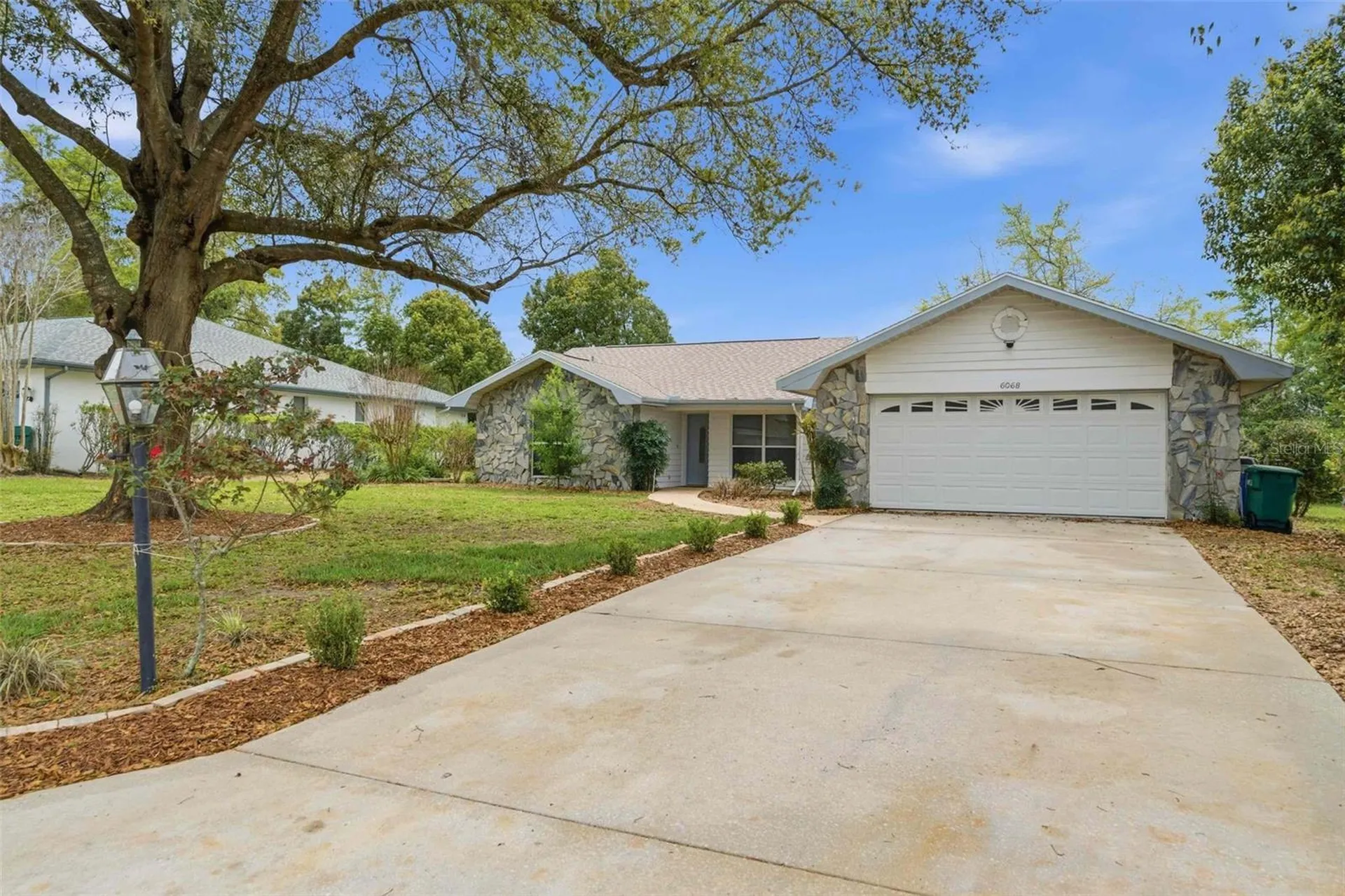 6068 W Douneray Loop Crystal River FL 34429