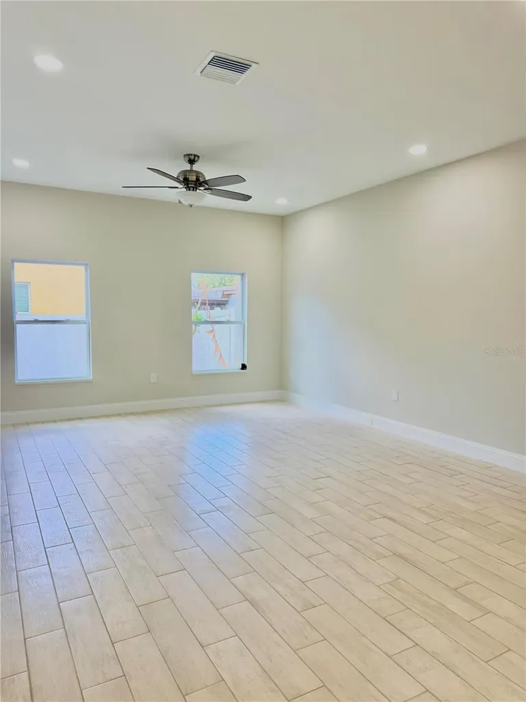 741 S Lee Avenue Orlando FL 32805