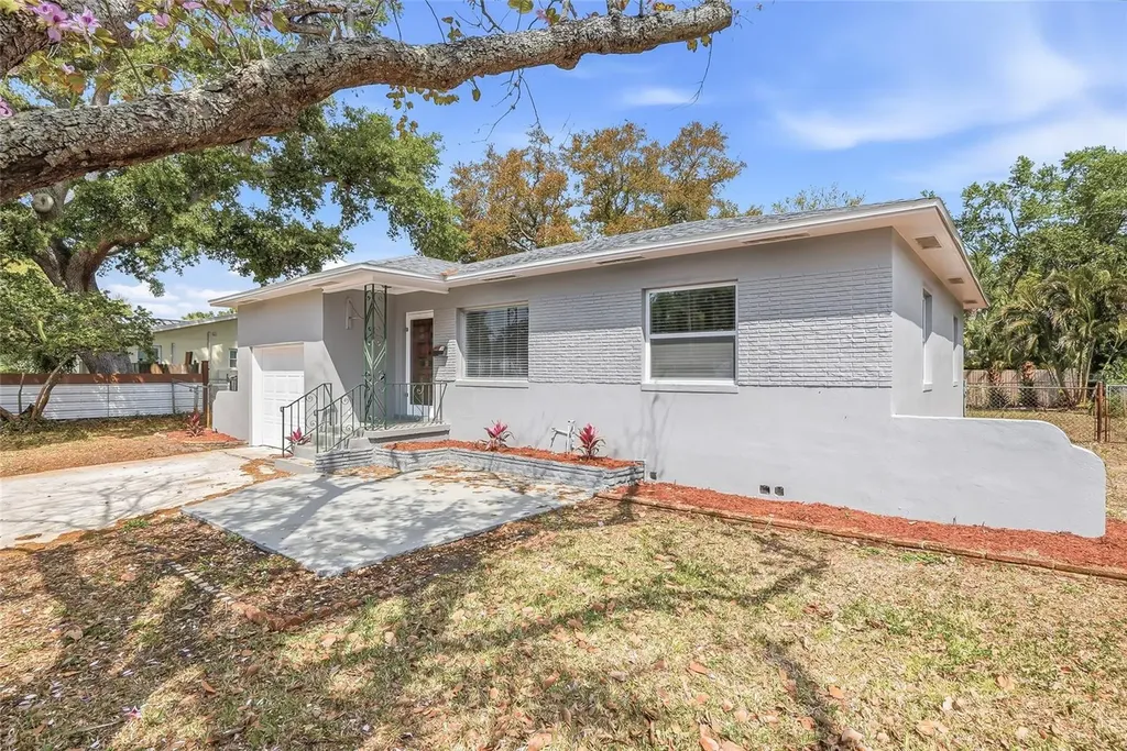 7125 5th Avenue N St Petersburg FL 33710