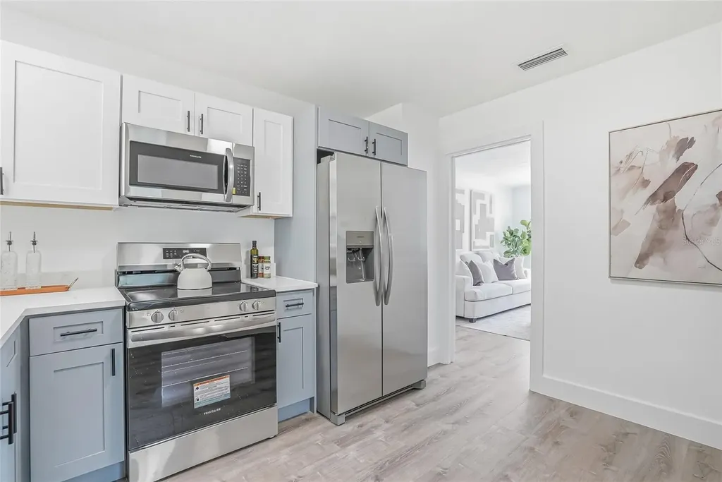 7125 5th Avenue N St Petersburg FL 33710