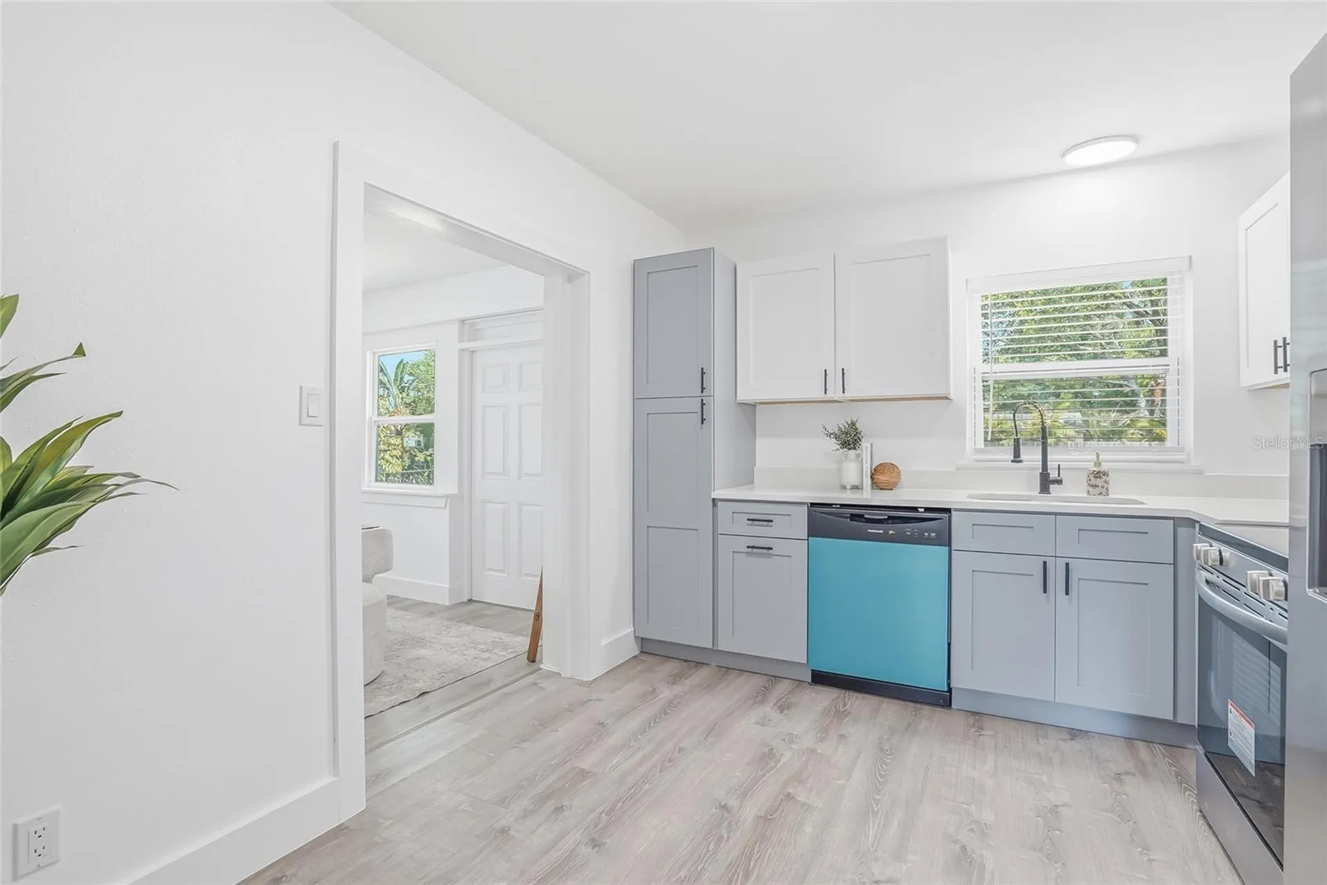 7125 5th Avenue N St Petersburg FL 33710