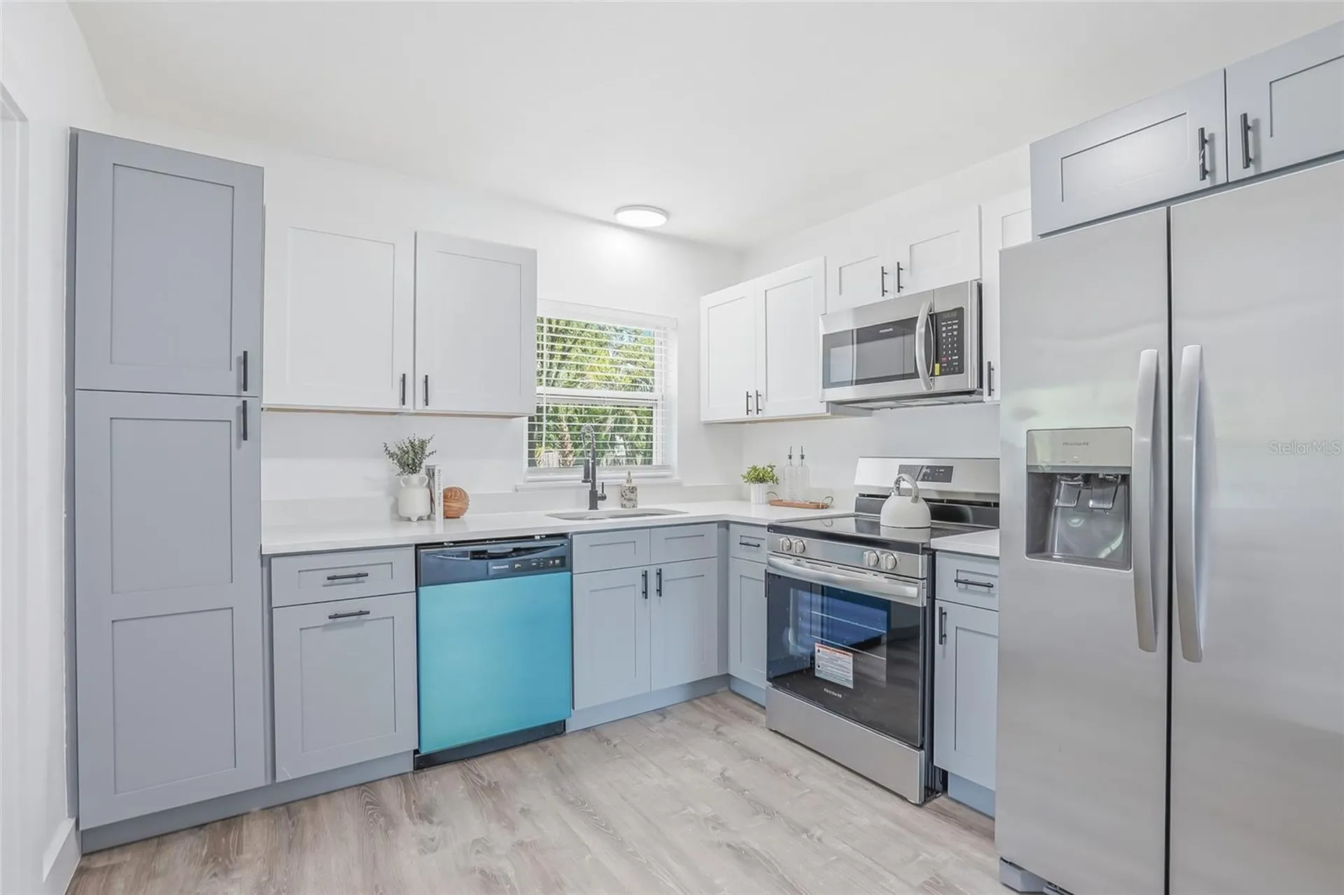 7125 5th Avenue N St Petersburg FL 33710